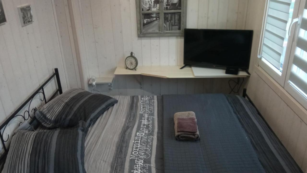 Noyers  B&B Du Cerisier, Diner Sur Demande מראה חיצוני תמונה